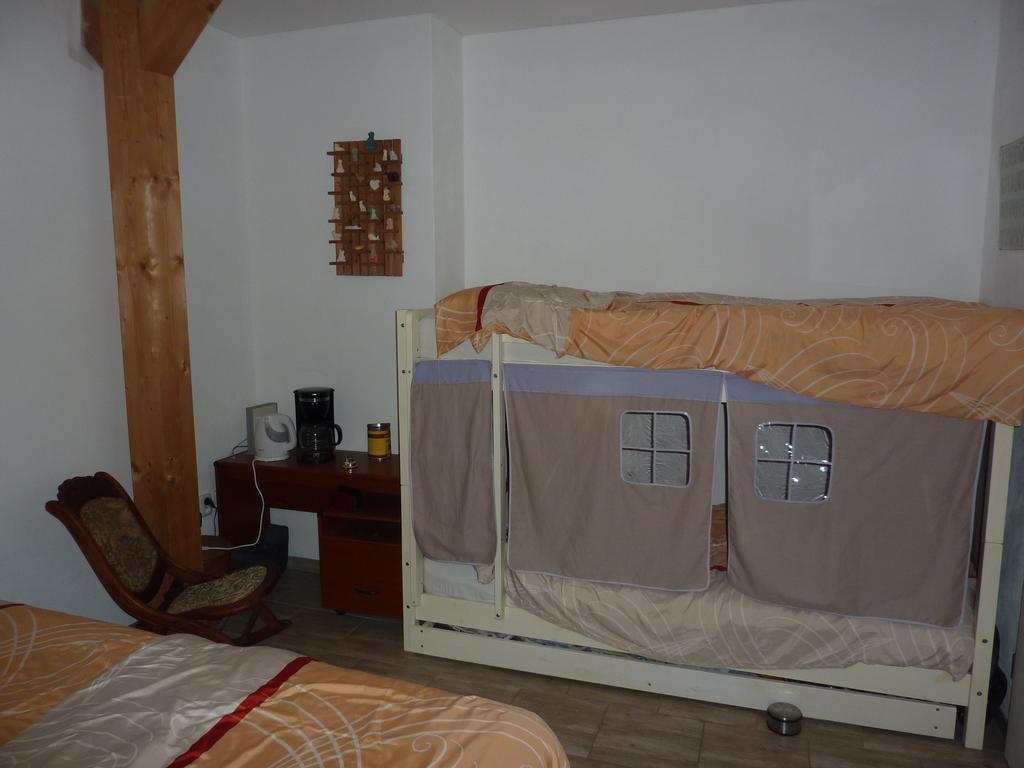 B&B En Mini-Camping Pension Kidafo Libuň 외부 사진